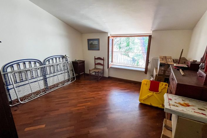 Image No.23-4 Bed House for sale