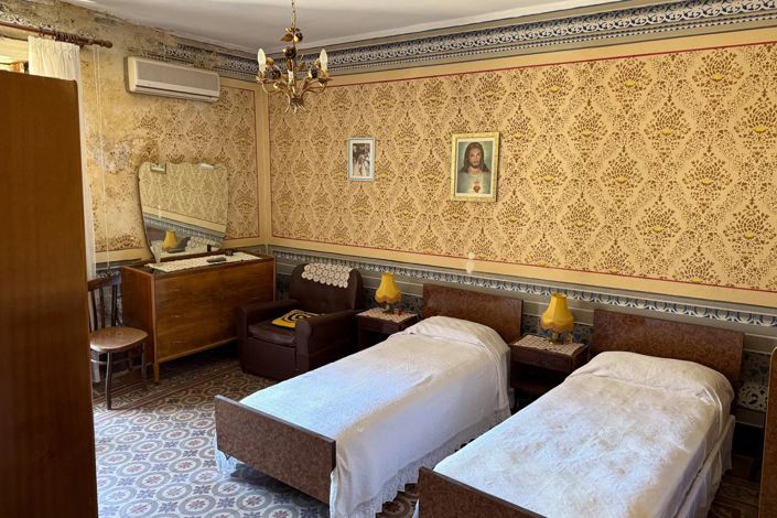 Image No.11-1 Bed House for sale