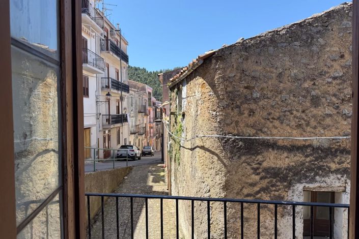 Image No.23-1 Bed House for sale