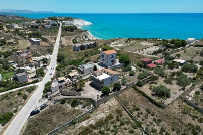 03ea85dba0f684a7ba3fd3ca86c00858af5a53cdc2192