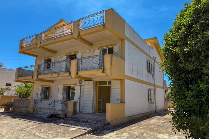 Image No.7-4 Bed Villa for sale