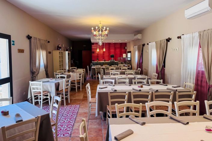 Image No.13-6 Bed House for sale