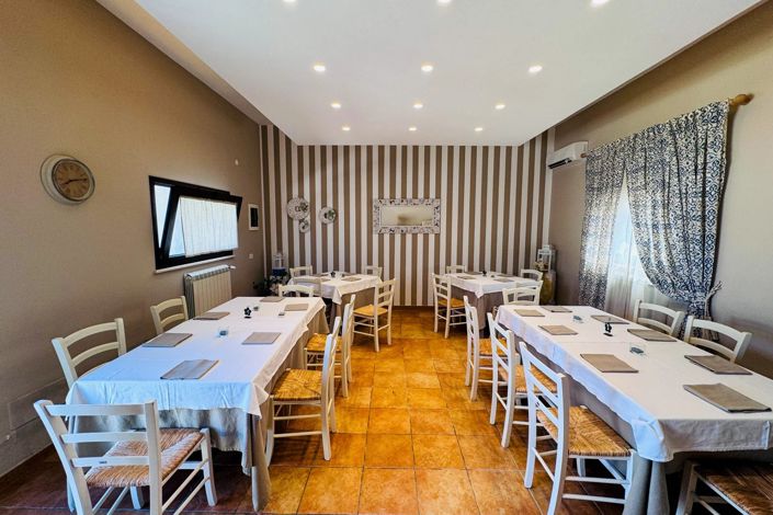 Image No.22-6 Bed House for sale