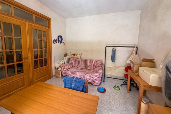 Image No.17-4 Bed House for sale