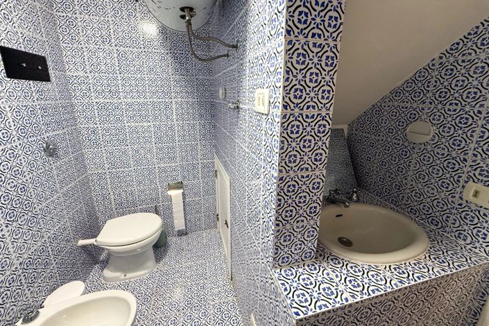 Image No.19-2 Bed House for sale