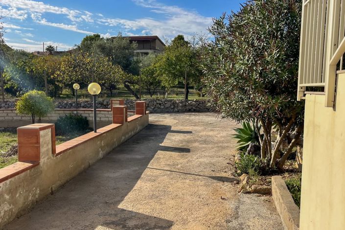 Image No.23-3 Bed Apartment for sale