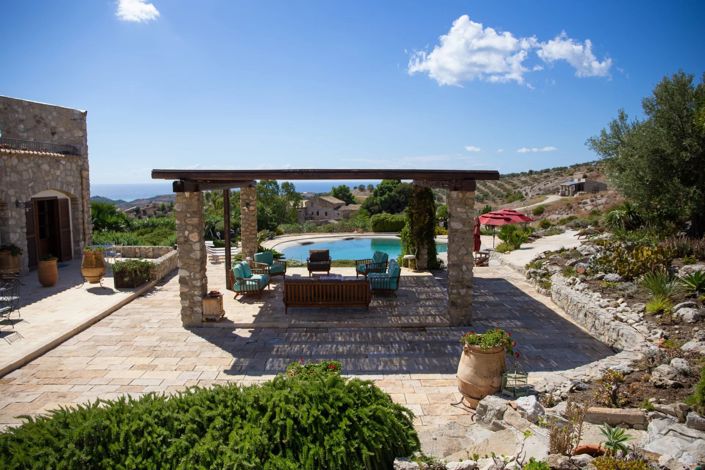 Image No.10-7 Bed Villa for sale