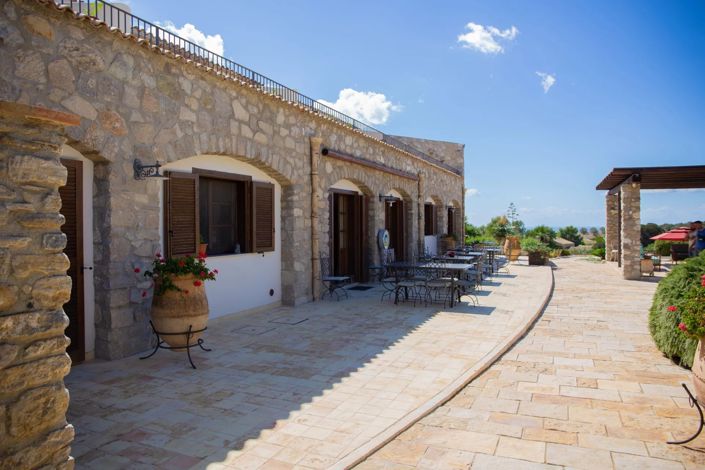 Image No.5-7 Bed Villa for sale