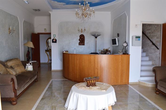 Image No.4-Commercial de 18 chambres à vendre à Deryneia