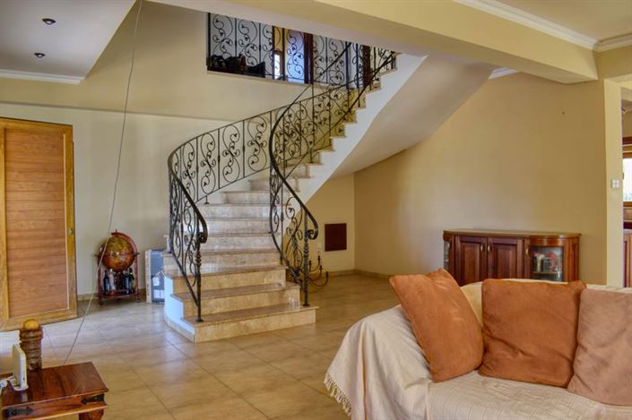 Image No.4-Villa de 5 chambres à vendre à Sotira