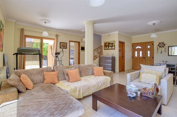 Image No.3-3 Bed Villa for sale