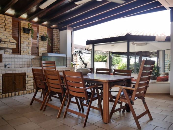 Image No.18-Villa de 4 chambres à vendre à Deryneia