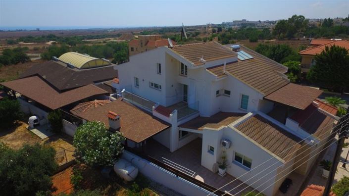 Image No.23-Villa de 4 chambres à vendre à Deryneia