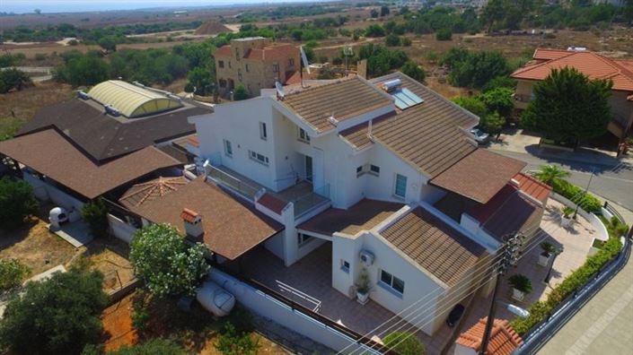 Image No.26-Villa de 4 chambres à vendre à Deryneia