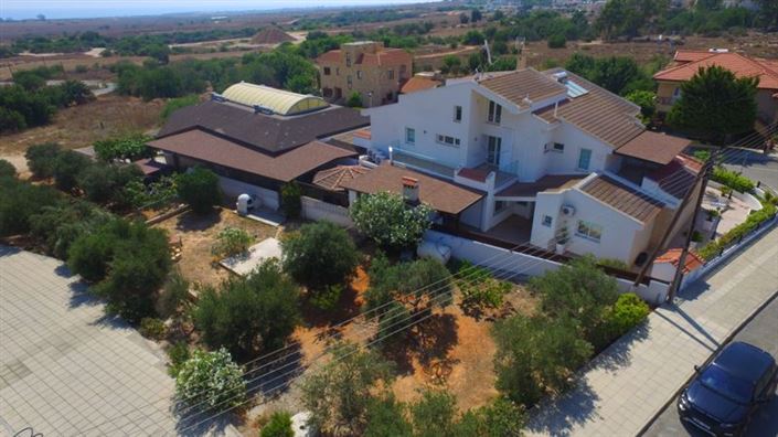 Image No.27-Villa de 4 chambres à vendre à Deryneia