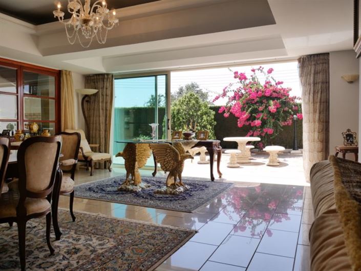 Image No.3-Villa de 4 chambres à vendre à Deryneia