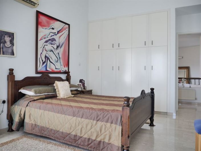 Image No.8-Villa de 4 chambres à vendre à Deryneia