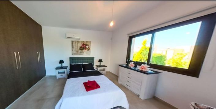 Image No.8-4 Bed Villa for sale