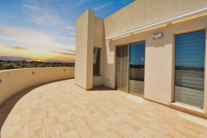 Image No.29-Villa de 7 chambres à vendre à Ayia Thekla