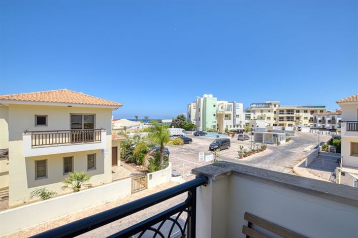 Image No.11-Villa de 4 chambres à vendre à Pernera