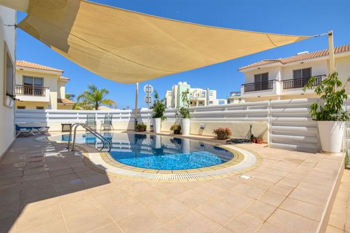 Image No.23-Villa de 4 chambres à vendre à Pernera