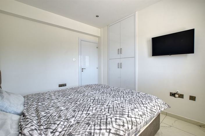 Image No.6-3 Bed Apartment for sale