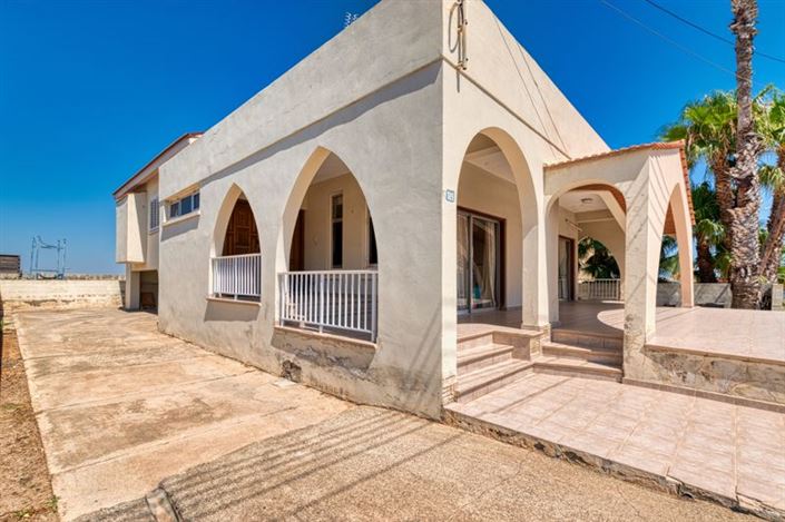 Image No.4-Villa de 4 chambres à vendre à Paralimni