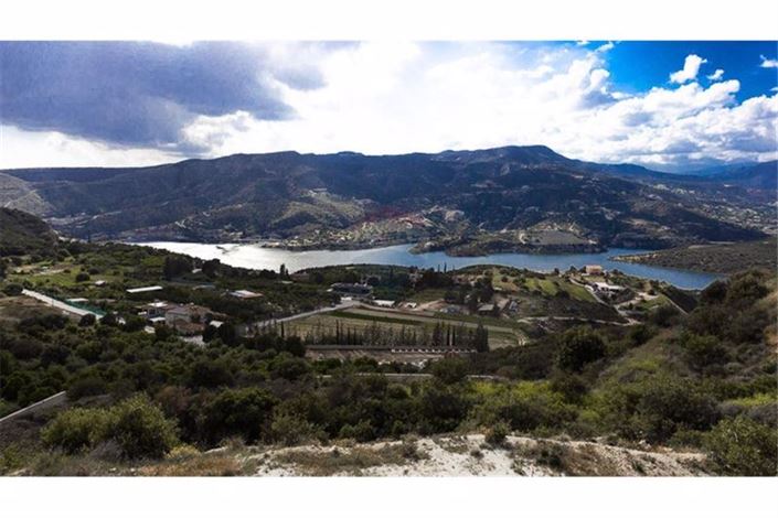 Image No.6-Propriété à vendre à Foinikaria