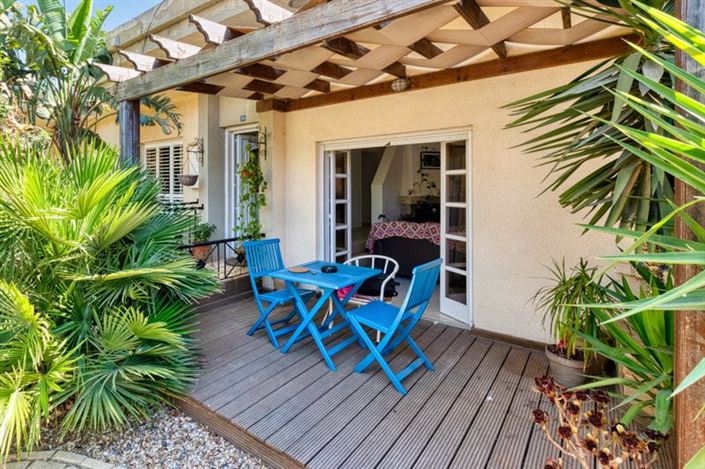 Image No.3-Bungalow de 4 chambres à vendre à Deryneia