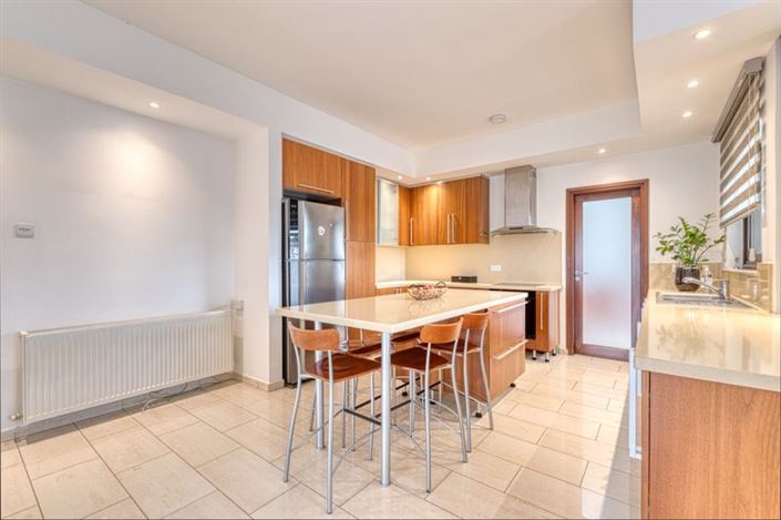 Image No.7-Bungalow de 4 chambres à vendre à Deryneia