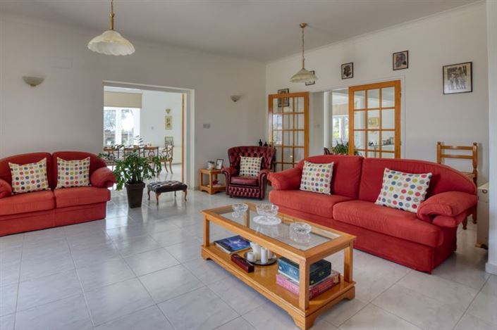 Image No.12-7 Bed Villa for sale