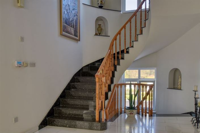 Image No.14-7 Bed Villa for sale