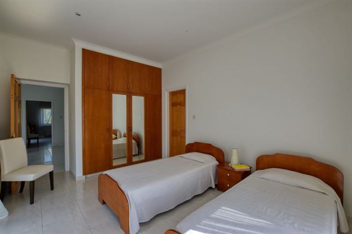 Image No.25-7 Bed Villa for sale