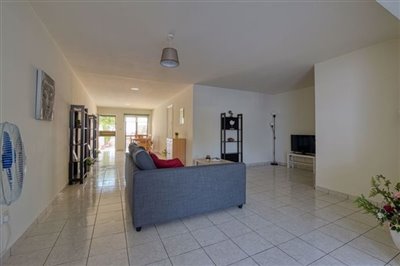 lounge-kitchen-dinning-3