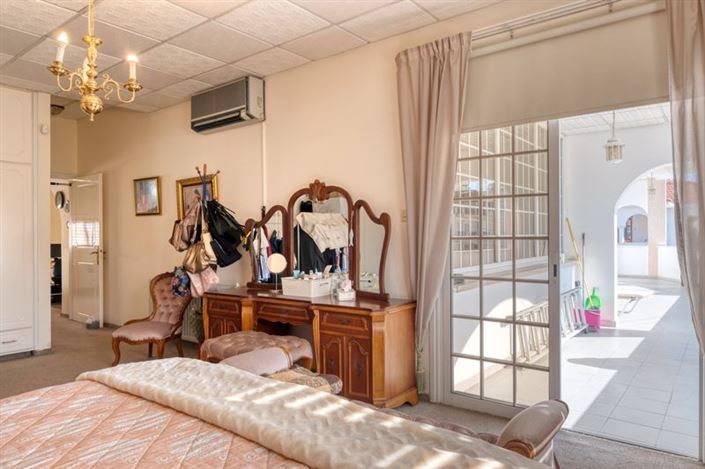 Image No.27-Villa de 7 chambres à vendre à Faneromeni