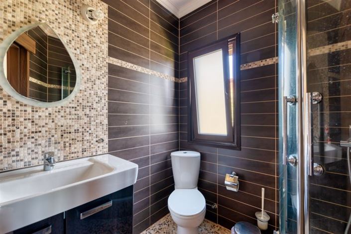 Image No.17-4 Bed Villa for sale