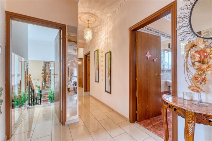 Image No.18-3 Bed Villa for sale