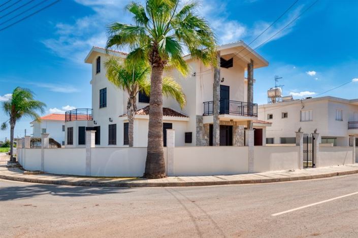 Image No.38-Villa de 6 chambres à vendre à Larnaca