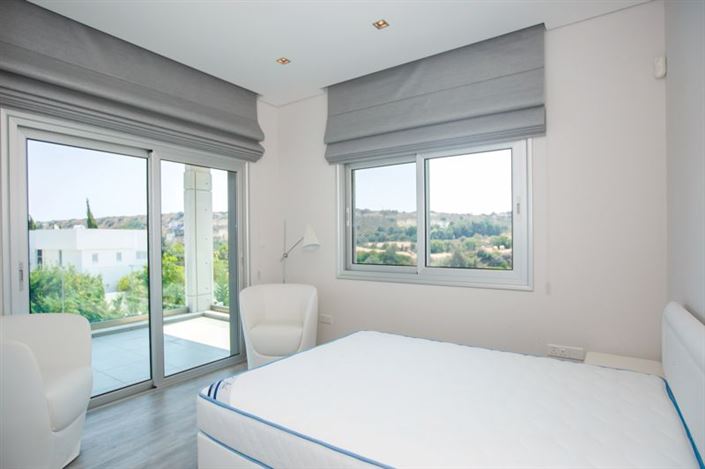 Image No.14-Villa de 4 chambres à vendre à Agios Tychonas