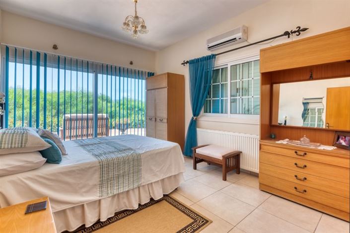 Image No.14-4 Bed Villa for sale