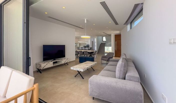 Image No.5-Villa de 4 chambres à vendre à Ayia Napa