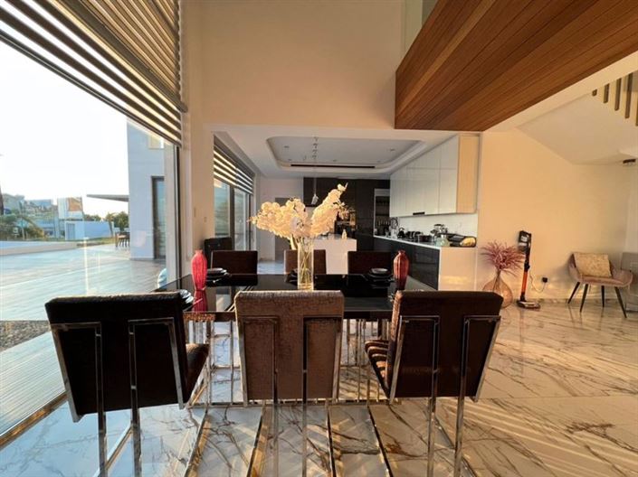 Image No.12-Villa de 4 chambres à vendre à Peyia