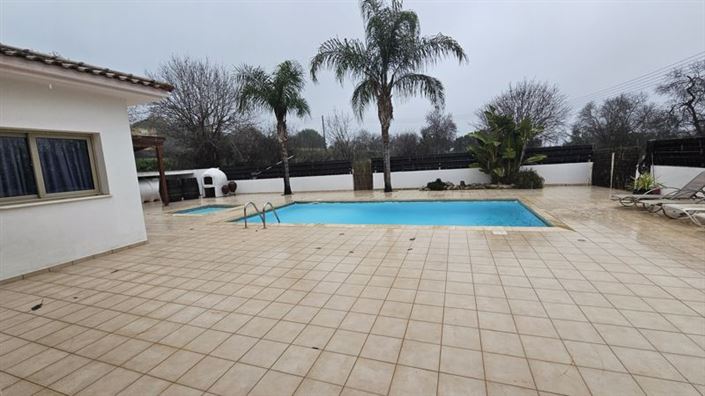 Image No.40-Villa de 5 chambres à vendre à Polemi