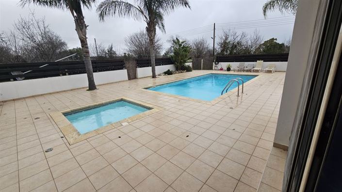 Image No.41-Villa de 5 chambres à vendre à Polemi