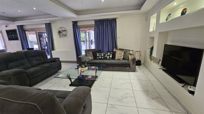 Image No.8-Villa de 5 chambres à vendre à Polemi