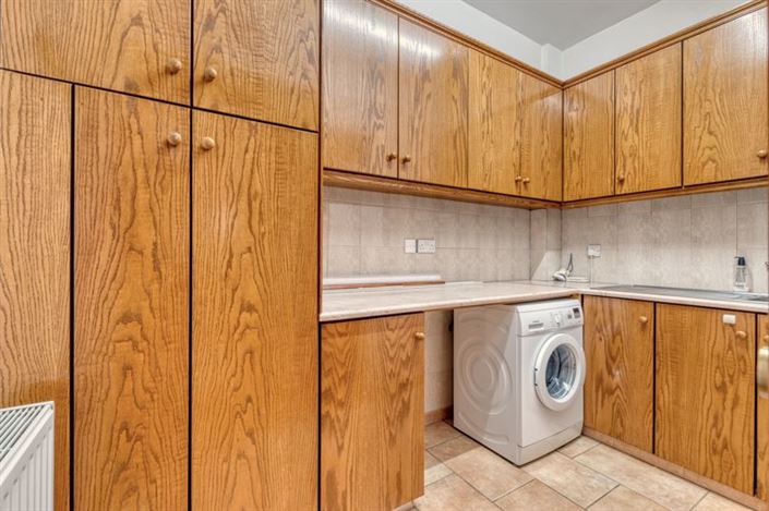 Image No.10-Villa de 4 chambres à vendre à Aradippou