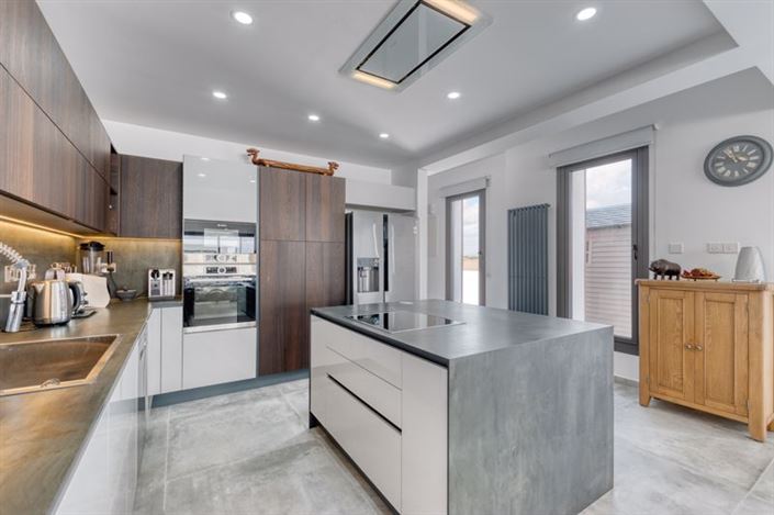 Image No.3-Villa de 5 chambres à vendre à Leivadia