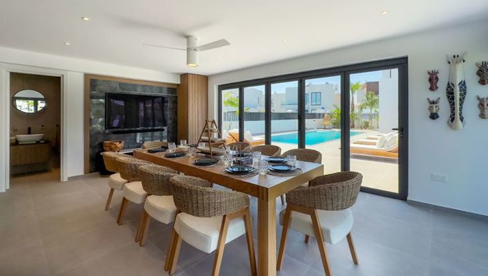 Image No.6-3 Bed Villa for sale