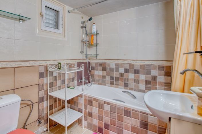 Image No.12-Bungalow de 4 chambres à vendre à Paralimni