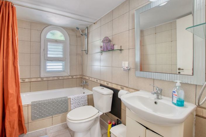 Image No.20-Bungalow de 4 chambres à vendre à Paralimni